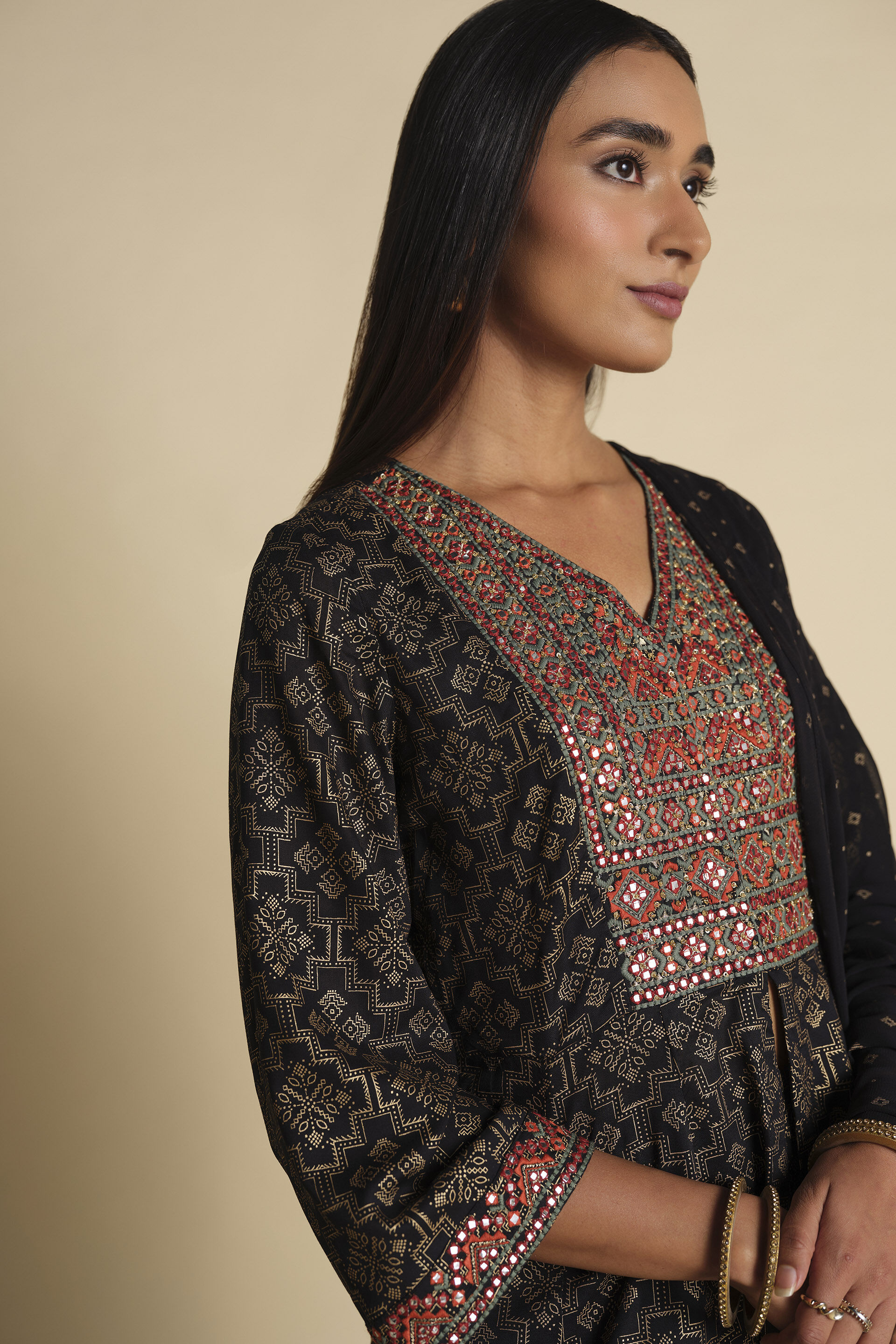 Rivaayat Kurta Set, Black, image 4